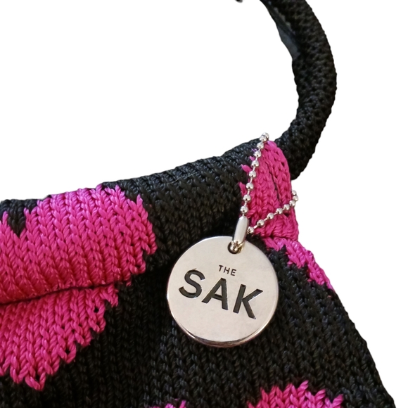 THE SAK handbag.  Womens.  Black with hot pink hearts on both sides. - Picture 2 of 10